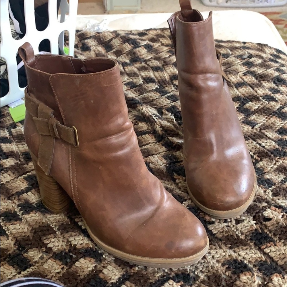 Heel boots